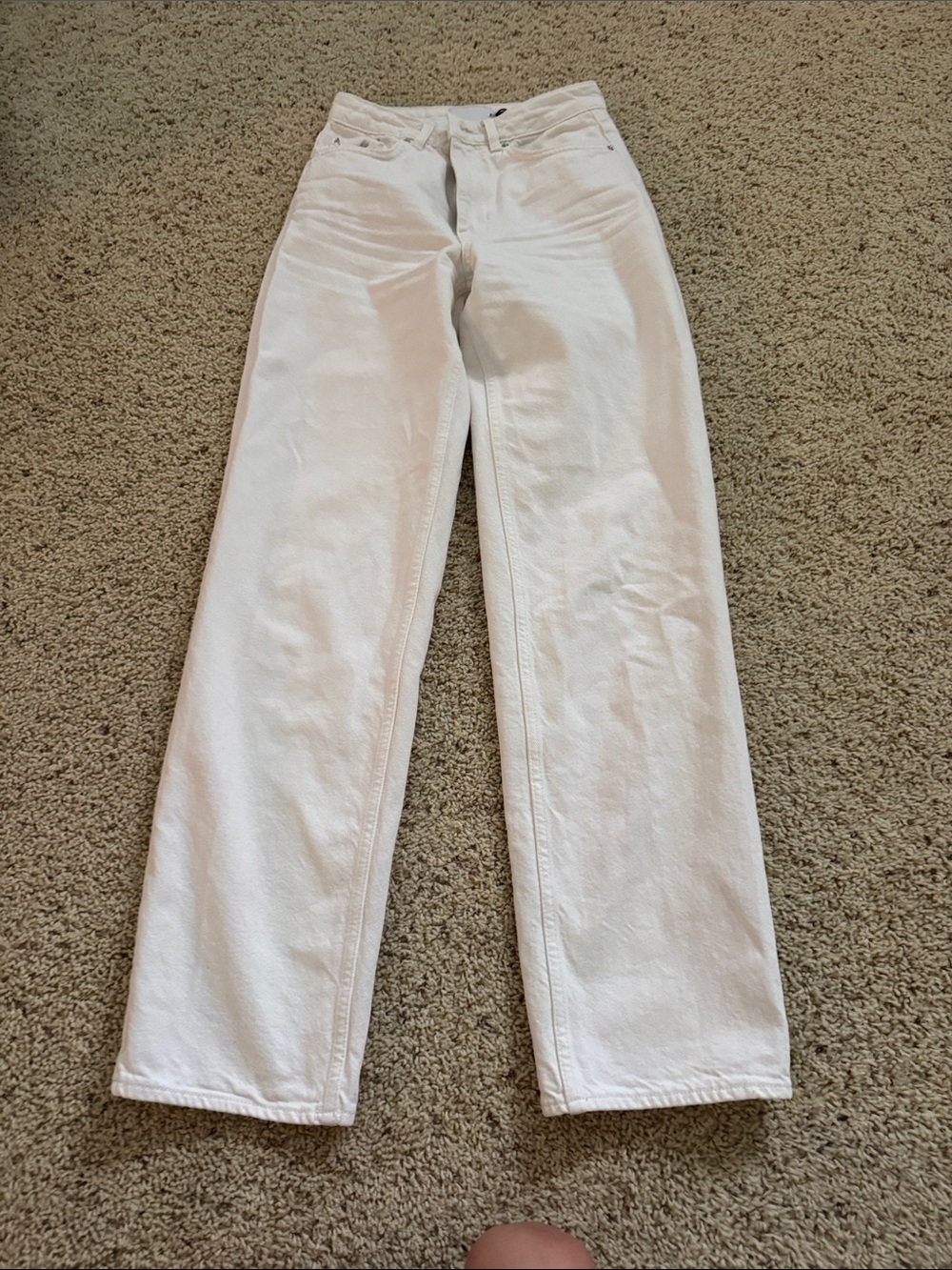 Align straight leg white jeans